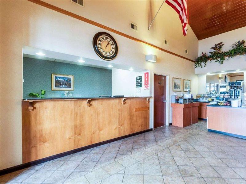 Econo Lodge Inn & Suites Middletown Exterior foto